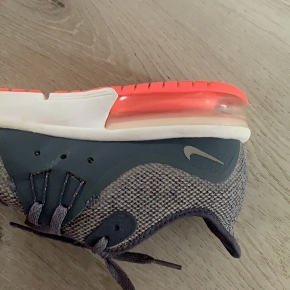 Nike Air Max Tavas Women’s Sequent 3 GS Running‎ Shoe size 6.5 youth gray coral - Picture 9 of 11